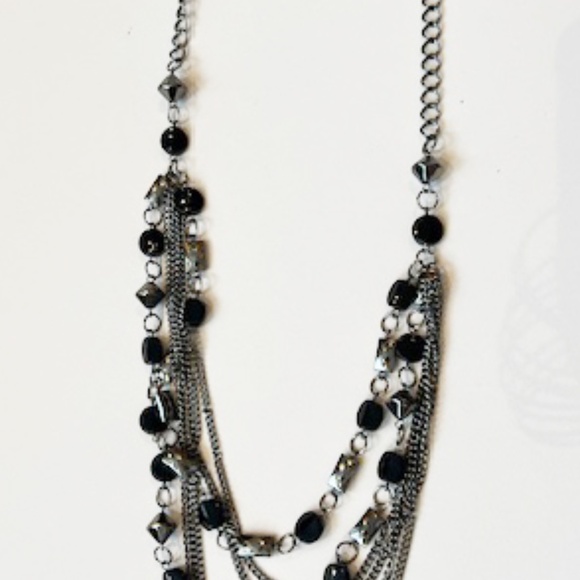 GROUP OF 4 NECKLACES - Picture 8 of 13